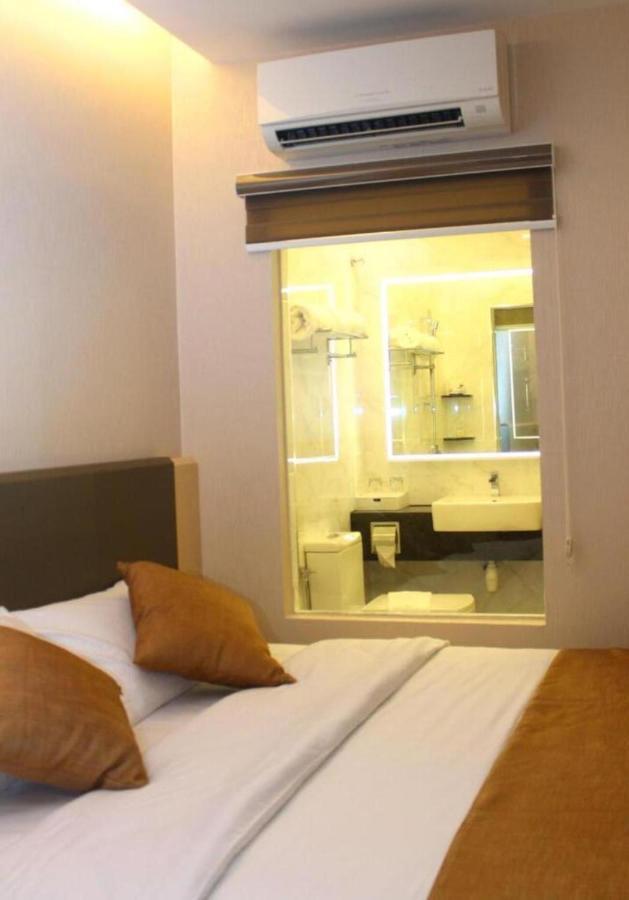 Geobay Hotel Johor Bahru Extérieur photo