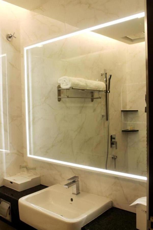Geobay Hotel Johor Bahru Extérieur photo