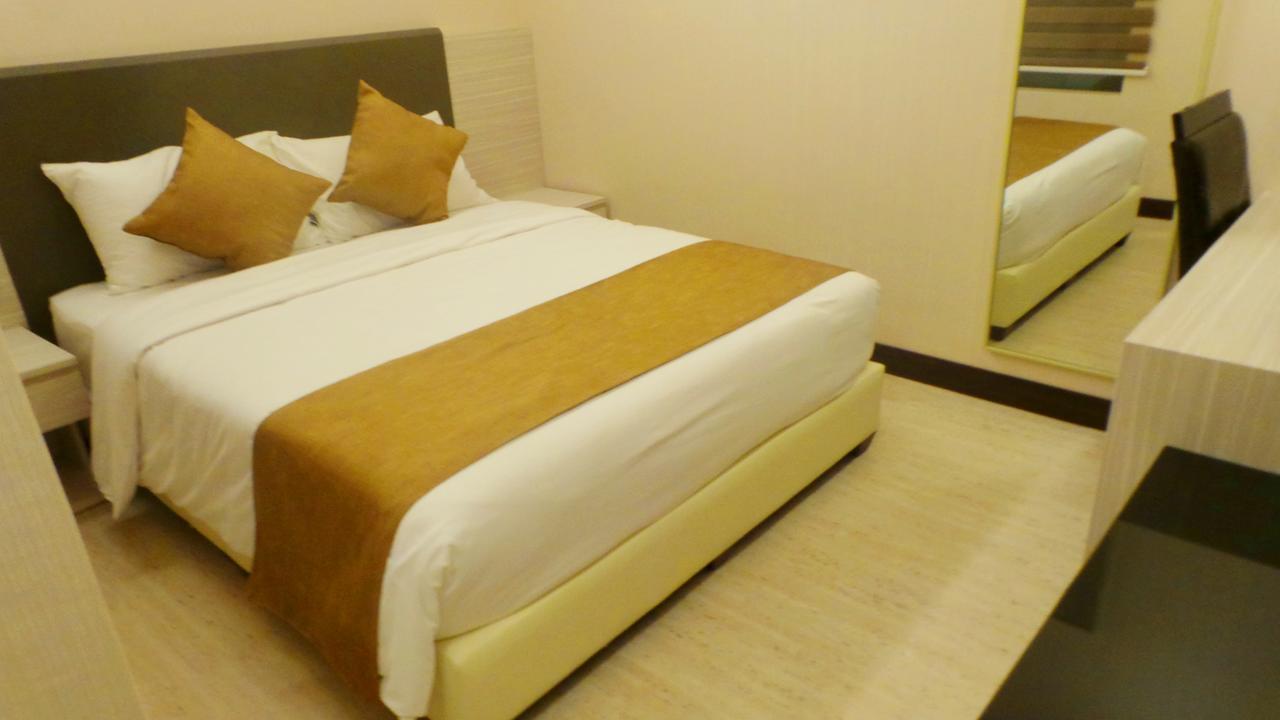 Geobay Hotel Johor Bahru Extérieur photo