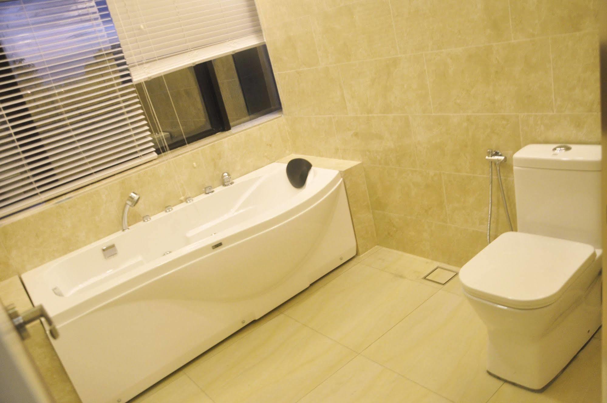 Geobay Hotel Johor Bahru Extérieur photo
