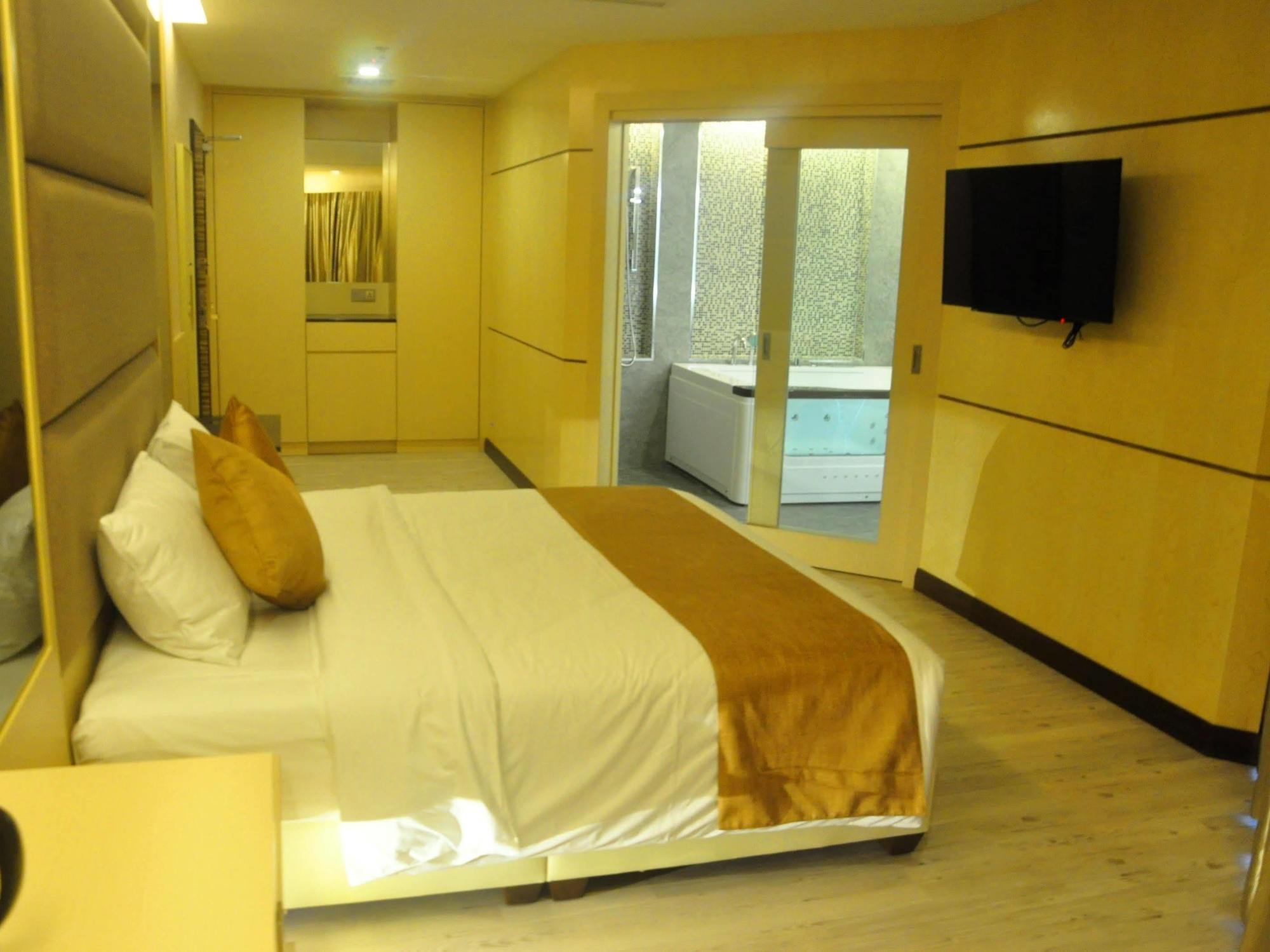 Geobay Hotel Johor Bahru Extérieur photo