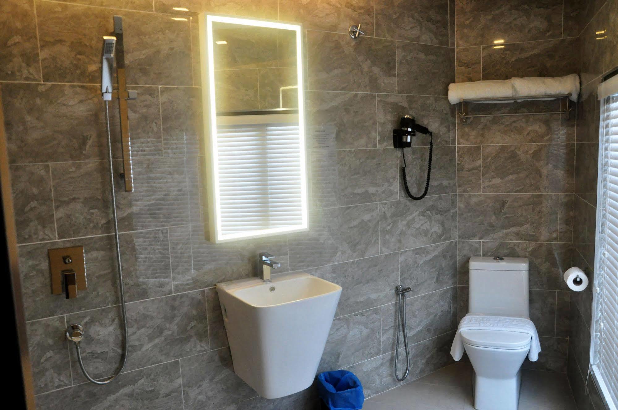 Geobay Hotel Johor Bahru Extérieur photo