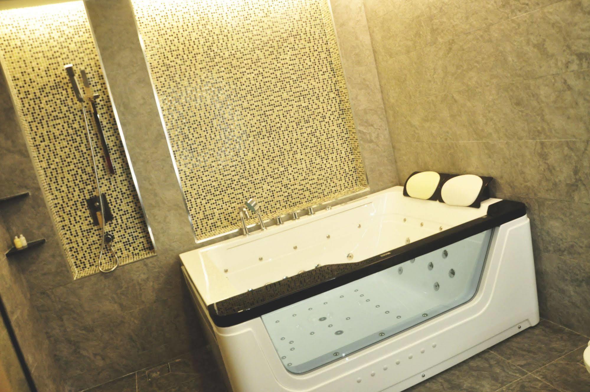 Geobay Hotel Johor Bahru Extérieur photo