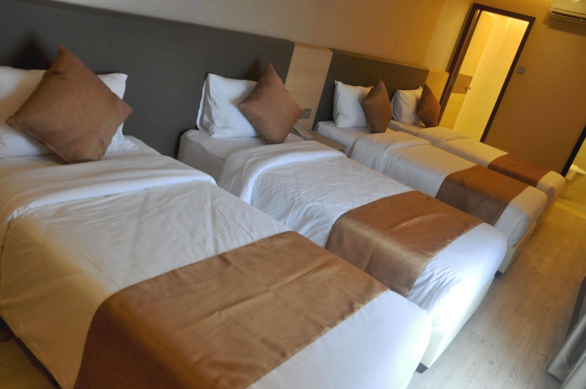 Geobay Hotel Johor Bahru Extérieur photo